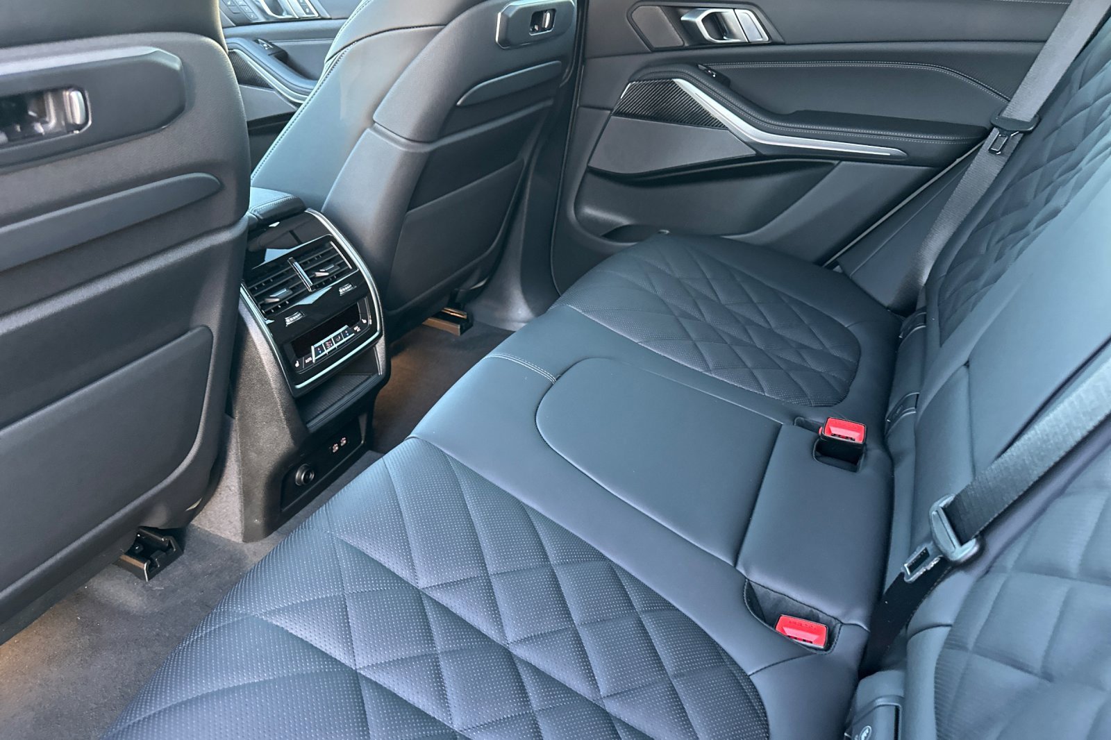 New 2026 BMW X5 M60i image 9