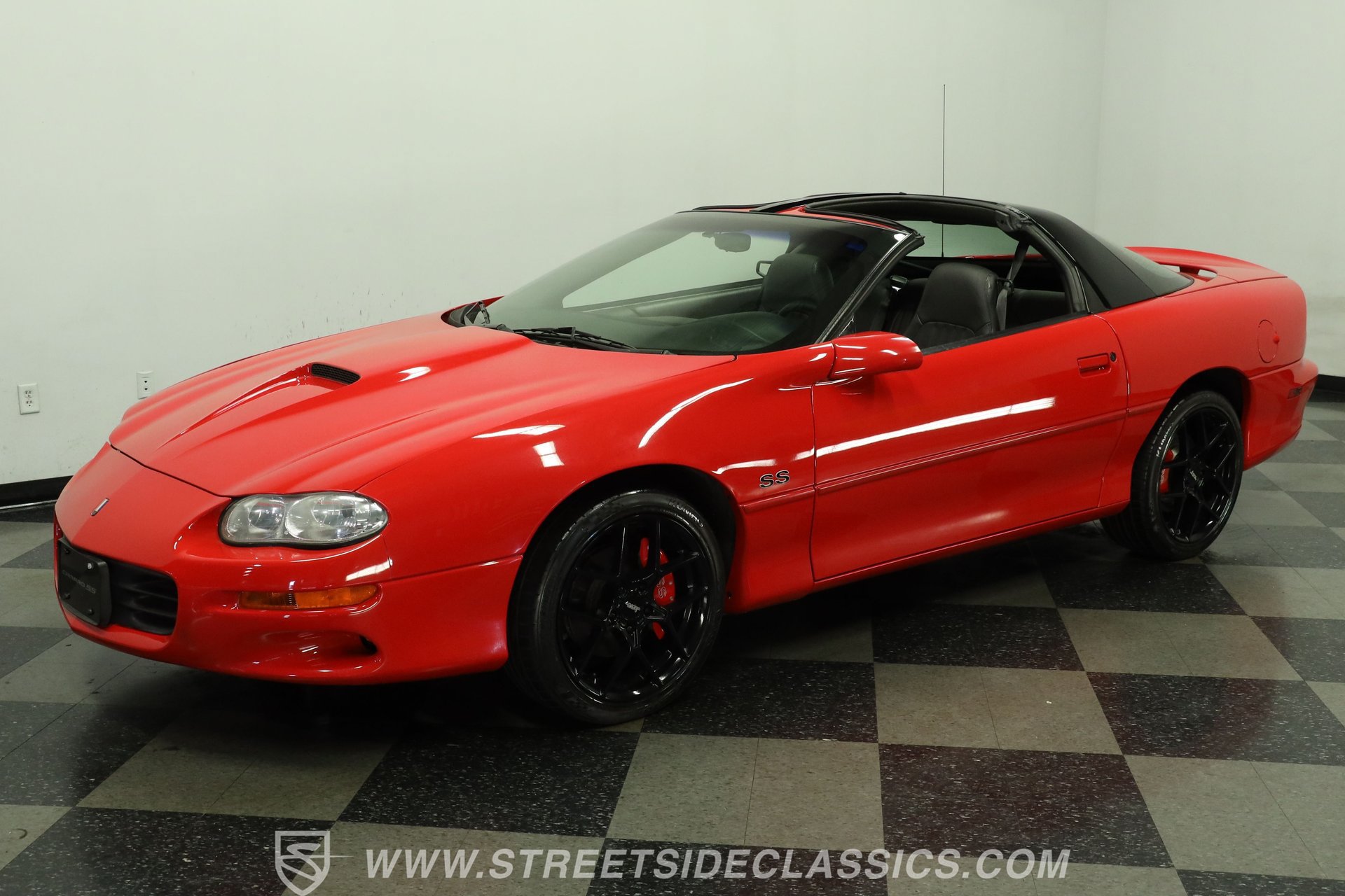Used 2002 Chevrolet Camaro Z28 w/ SS Performance/Appearance Pkg RWD image 6
