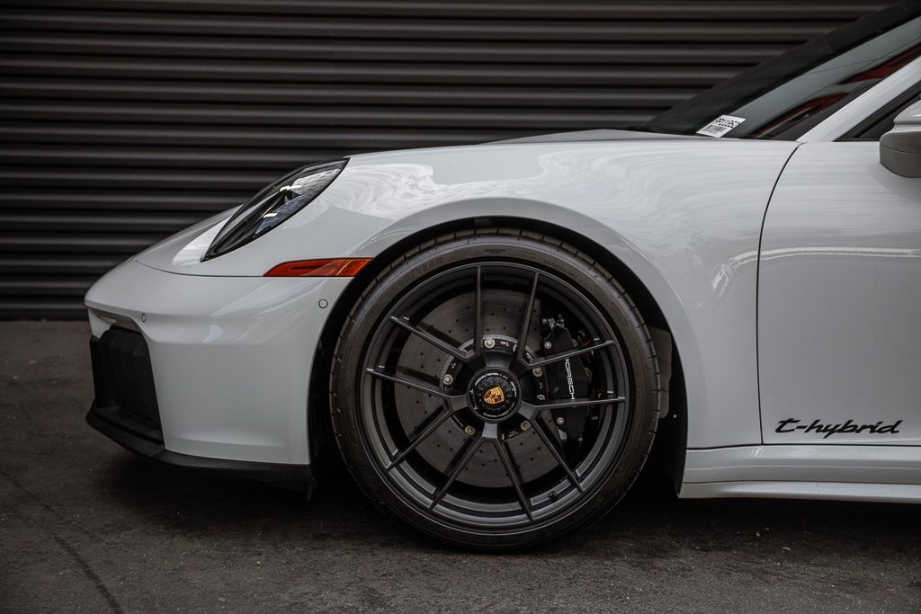 Certified 2025 Porsche 911 Carrera GTS image 11