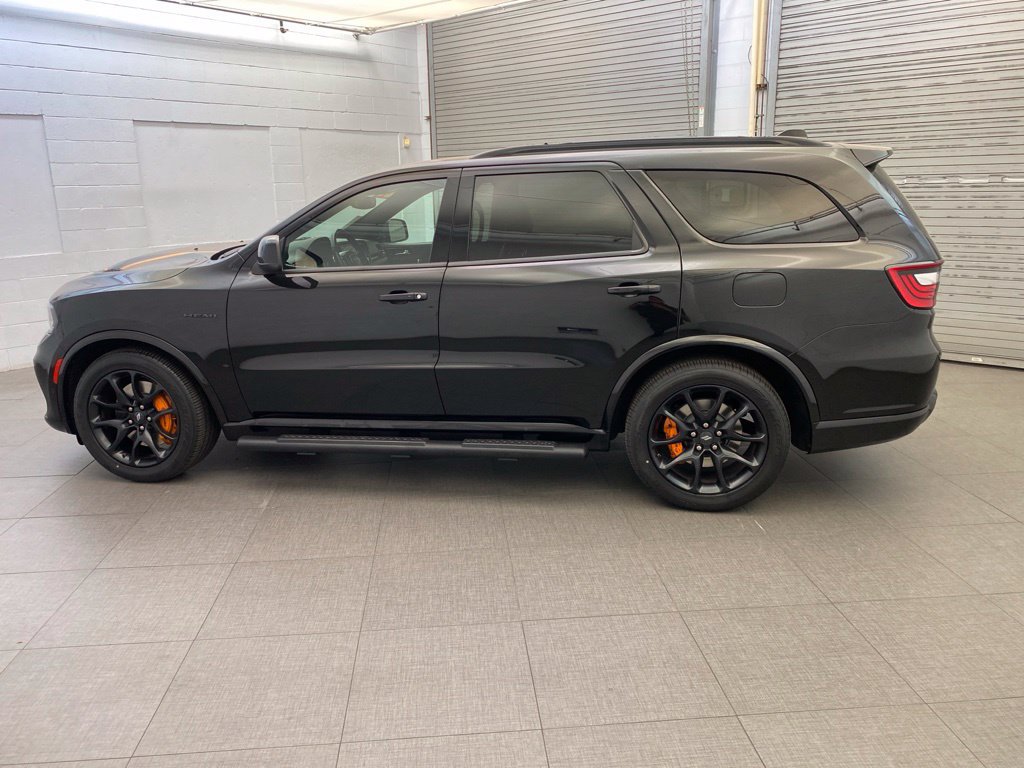 Used 2023 Dodge Durango R/T w/ Hemi Orange Plus Package AWD/4WD image 10