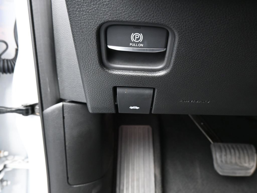 Used 2024 Jeep Grand Cherokee Limited RWD image 37