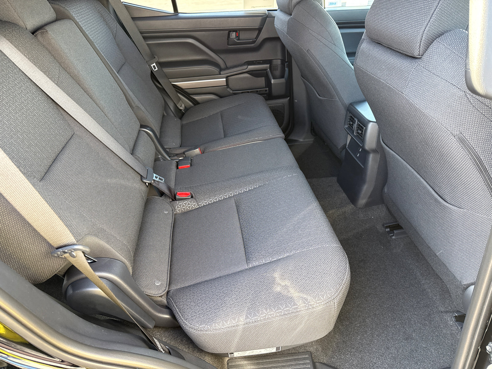 New 2026 Toyota 4Runner SR5 AWD/4WD image 18