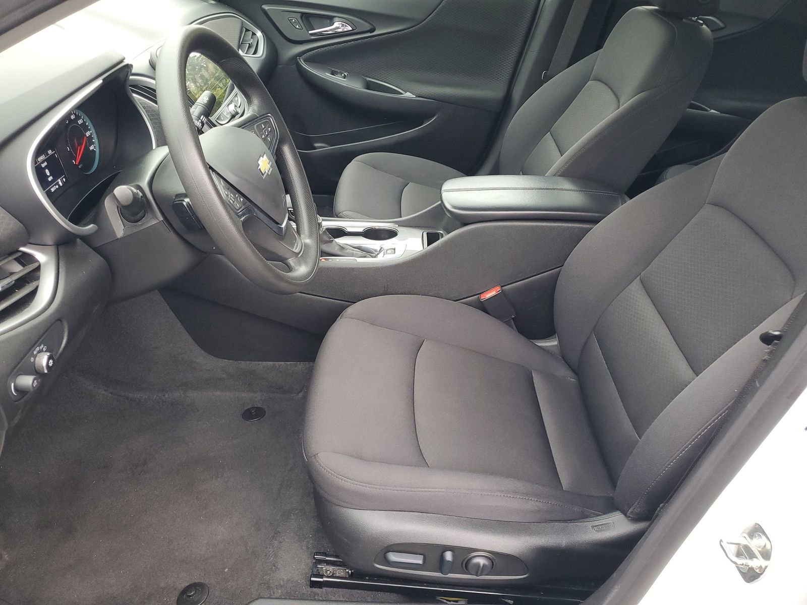 Used 2024 Chevrolet Malibu LT image 5