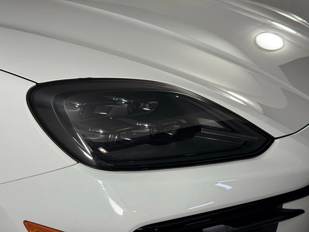 Certified 2025 Porsche Cayenne Coupe image 15