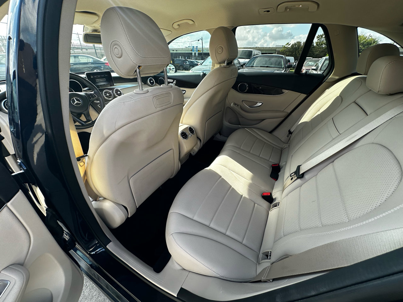 Used 2019 Mercedes-Benz GLC 300 image 35