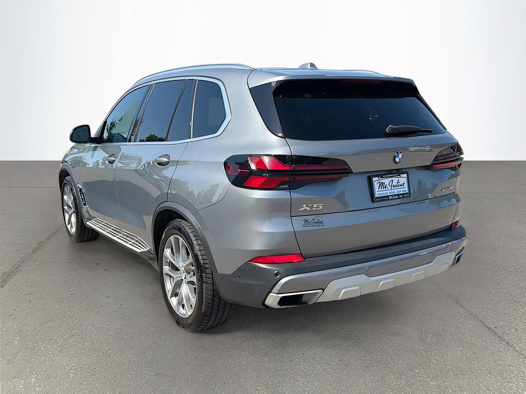 Used 2024 BMW X5 xDrive40i AWD/4WD image 6