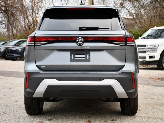 New 2026 Volkswagen Tiguan SE FWD image 6