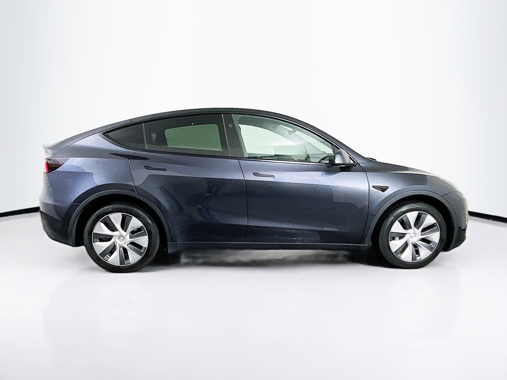 Used 2024 Tesla Model Y Long Range image 10