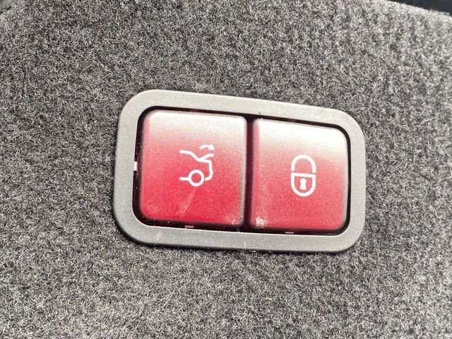 Used 2020 Mercedes-Benz S 560 4MATIC Sedan image 13