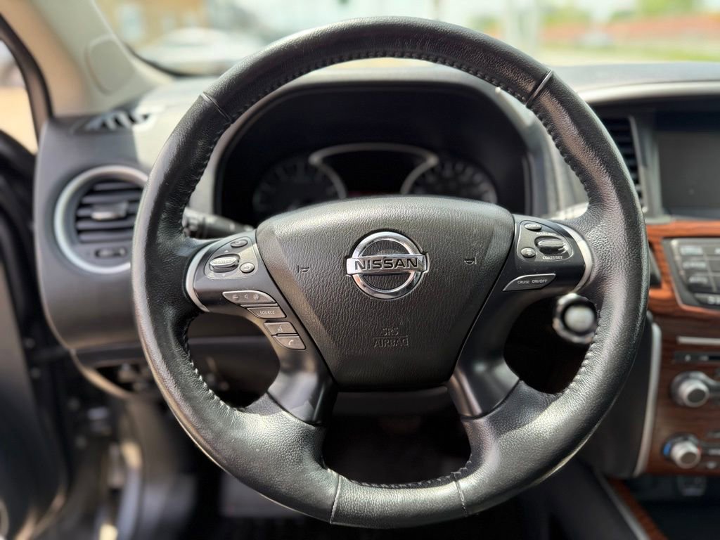Used 2019 Nissan Pathfinder Platinum AWD/4WD image 30