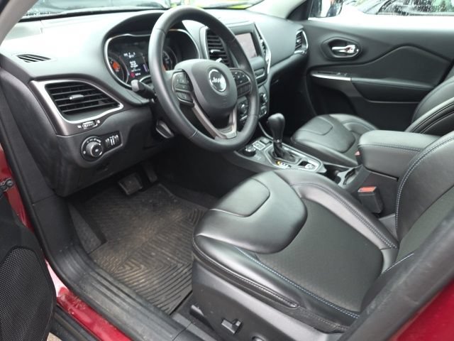 Used 2019 Jeep Cherokee Latitude Plus AWD/4WD image 21