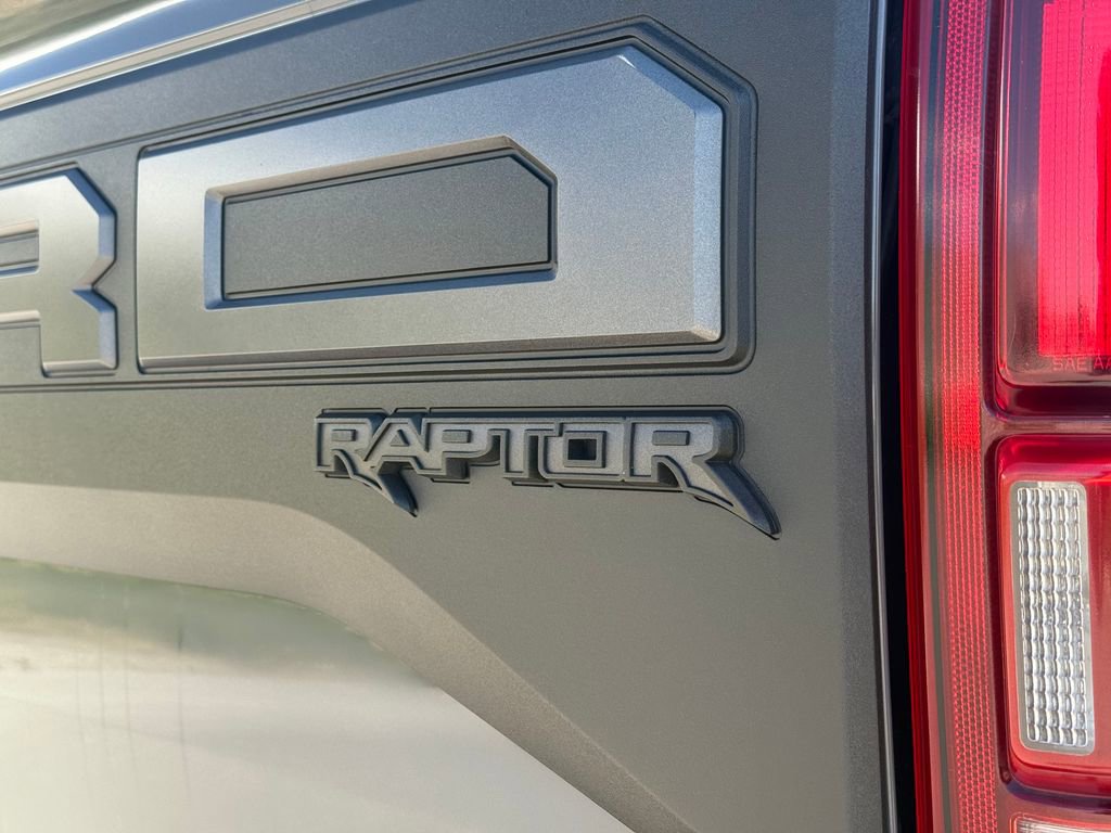 Used 2020 Ford F150 Raptor w/ Equipment Group 802A Luxury AWD/4WD image 17