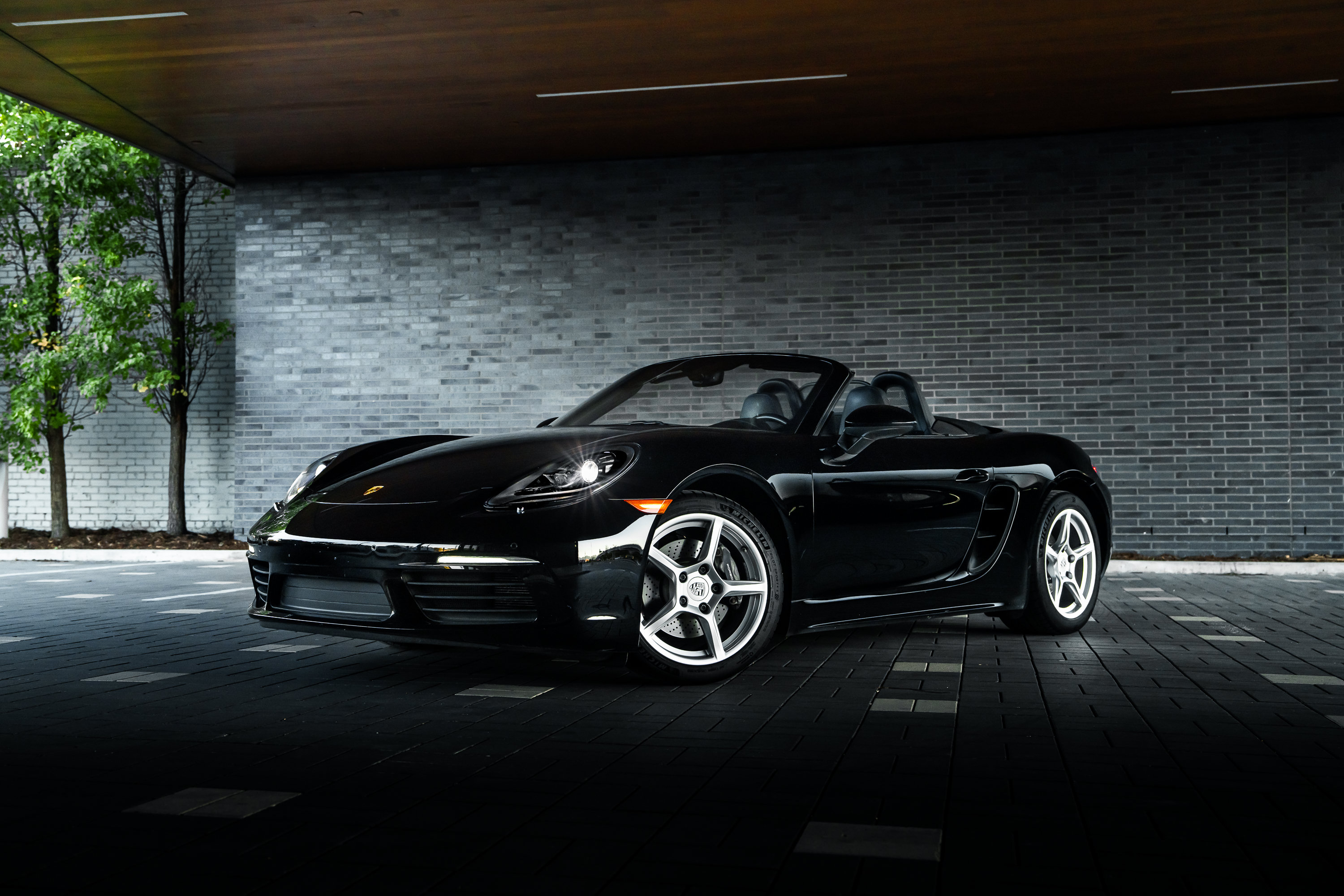 Used 2017 Porsche 718 Boxster RWD image 1