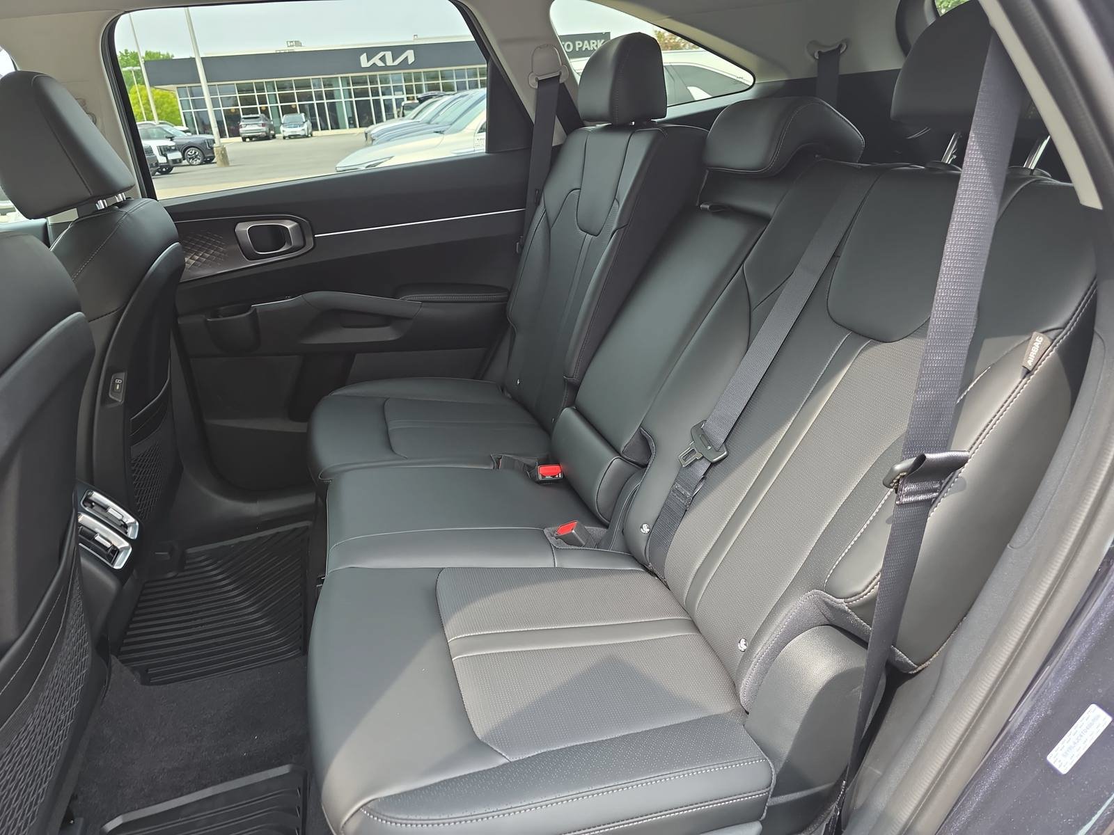 New 2026 Kia Sorento S w/ S Panoramic Sunroof Package FWD image 14