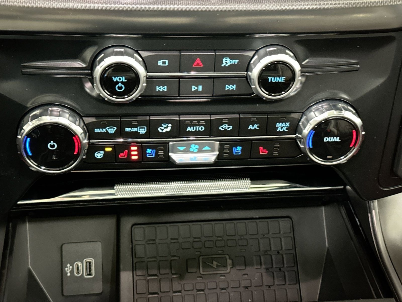 New 2025 Ford F150 Lariat w/ Equipment Group 501A Mid image 26