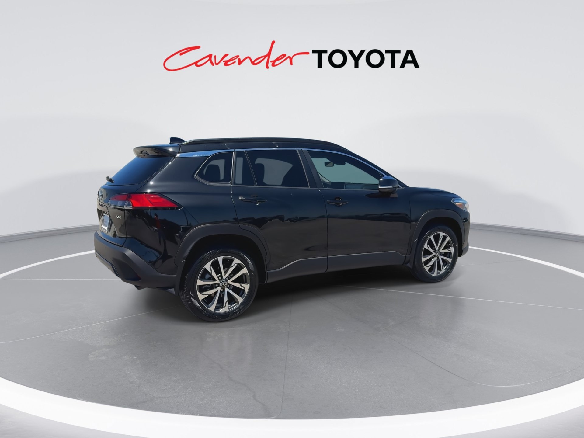 Certified 2022 Toyota Corolla Cross XLE w/ Convenience Package FWD image 8