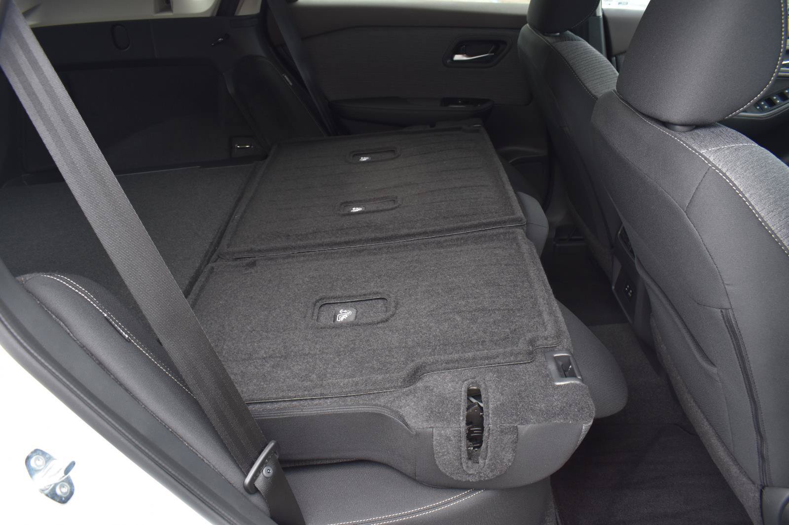 Used 2023 Nissan Rogue SV FWD image 57