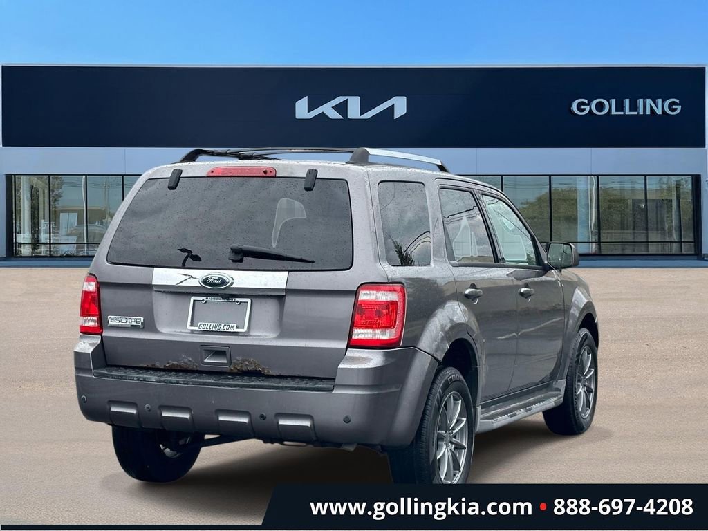 Used 2010 Ford Escape Limited image 3