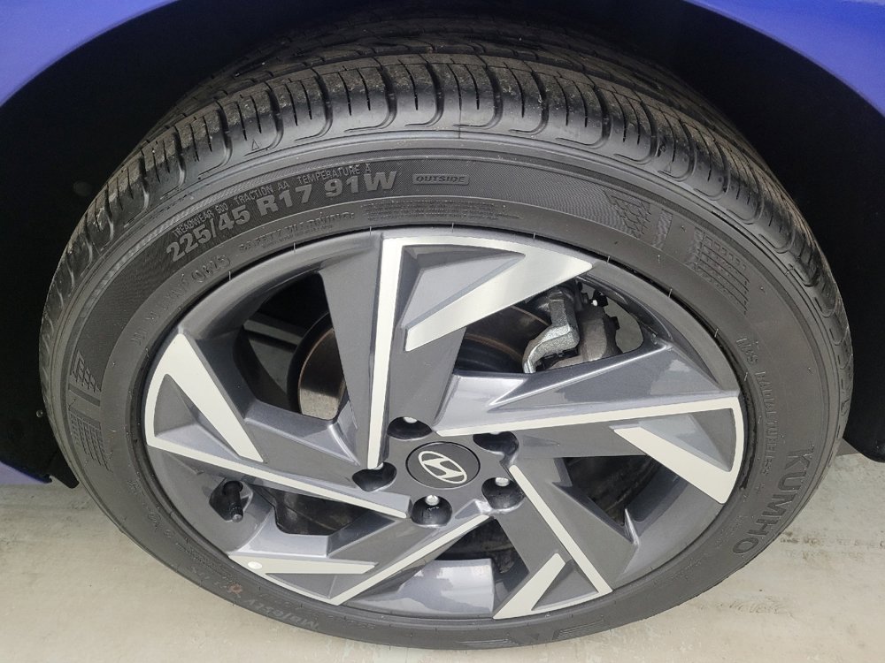 Used 2025 Hyundai Elantra Sport image 31