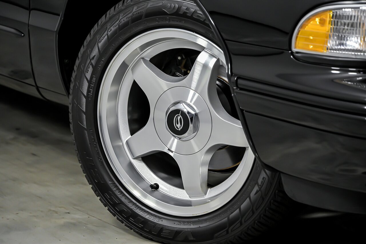 Used 1994 Chevrolet Impala SS RWD image 3