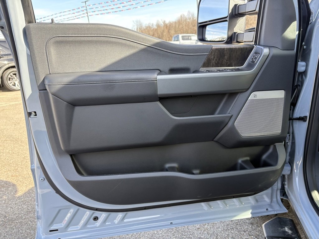 New 2026 Ford F250 Lariat w/ Lariat Premium Package image 31
