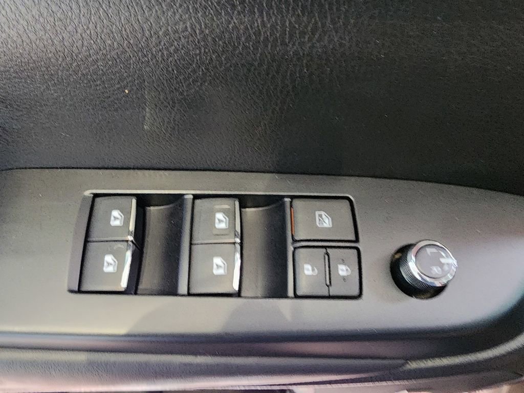 Used 2019 Toyota Highlander Limited FWD image 17