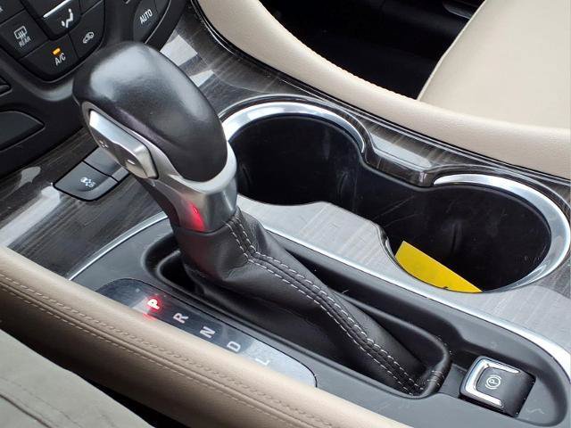 Used 2020 Buick Envision Essence w/ Experience Buick Package FWD image 16