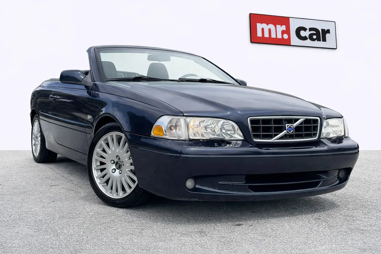Used 2003 Volvo C70 LT image 1
