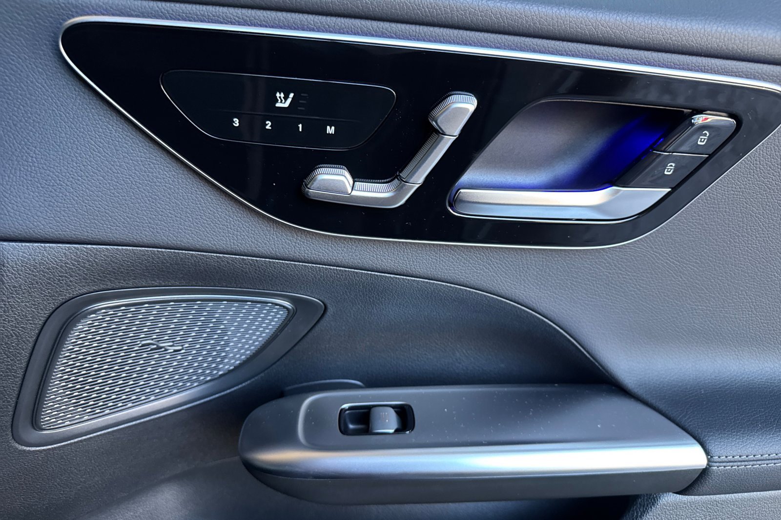 New 2025 Mercedes-Benz C 300 4MATIC Sedan image 20