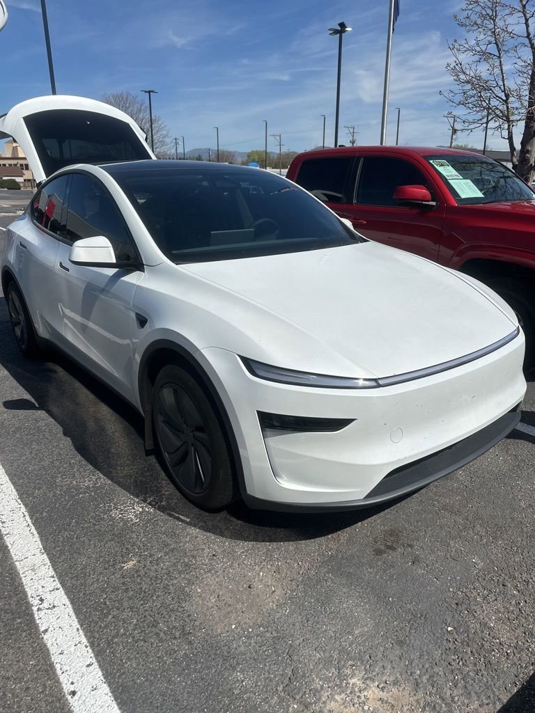 Used 2026 Tesla Model Y Long Range image 4