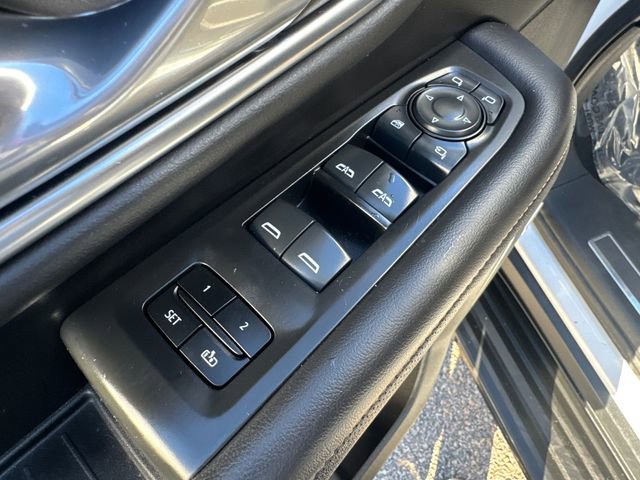 Used 2021 GMC Yukon XL AT4 image 27