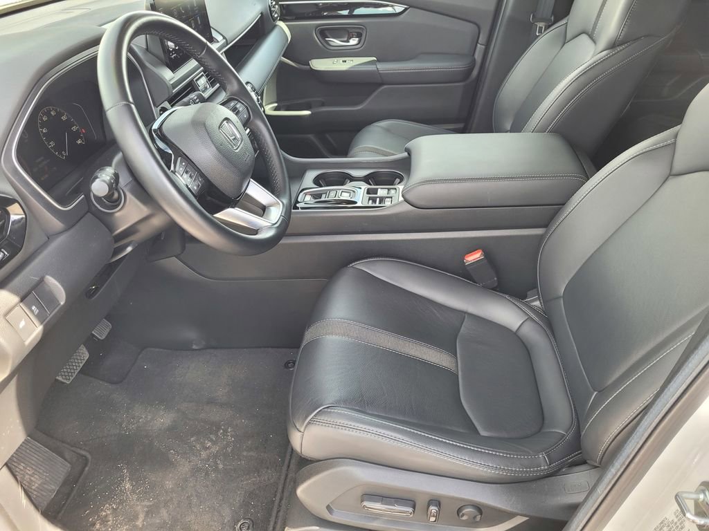 Used 2025 Honda Pilot EX-L image 13