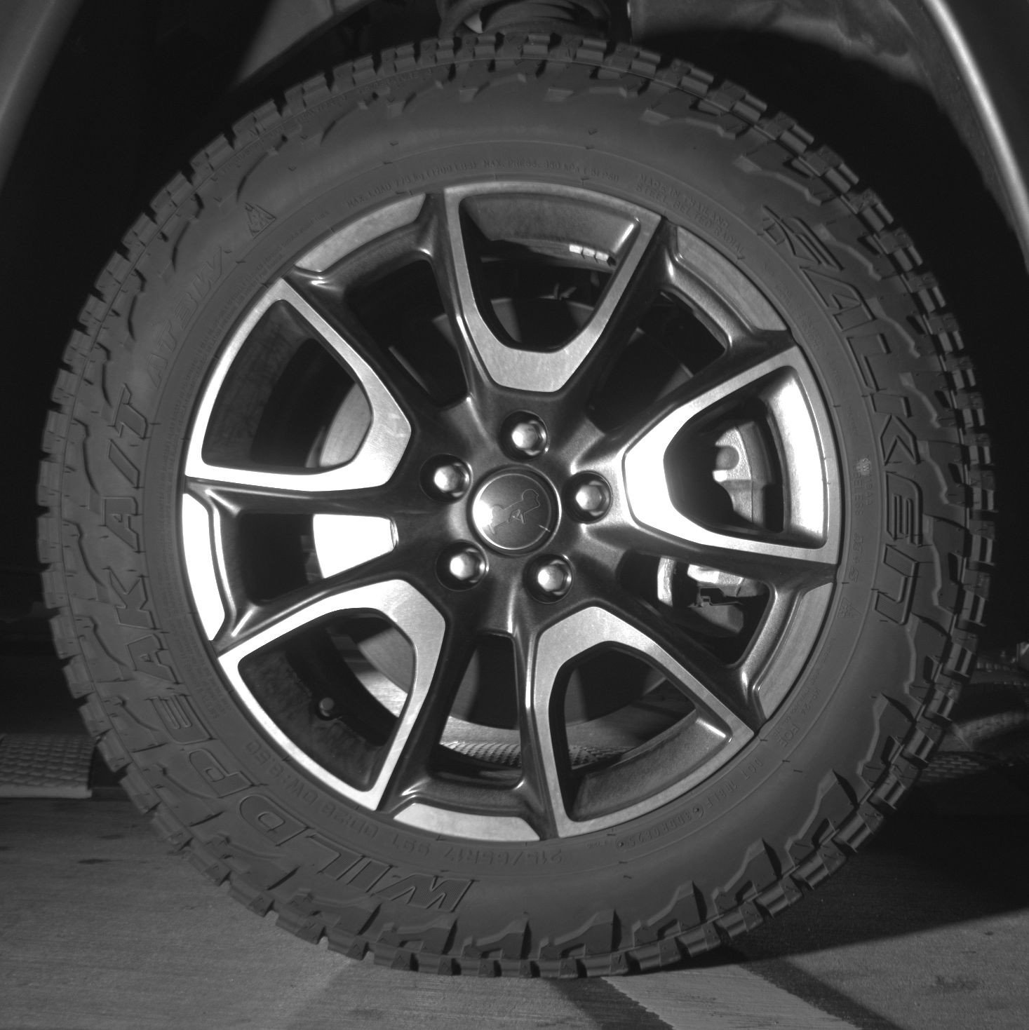 Used 2025 Jeep Compass Trailhawk image 13