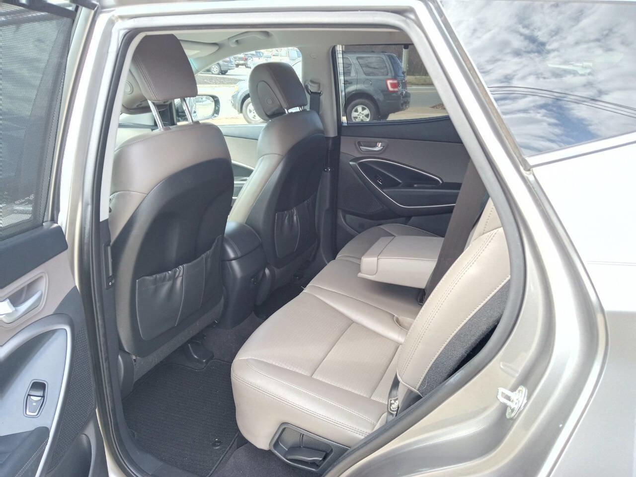 Used 2014 Hyundai Santa Fe Sport w/ Premium Equipment Package 03 FWD image 7