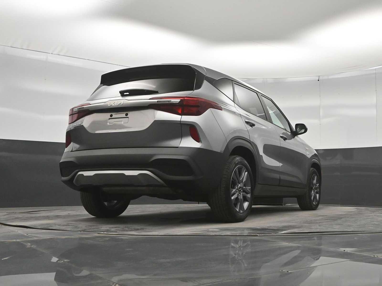 Used 2022 Kia Seltos LX AWD/4WD image 38