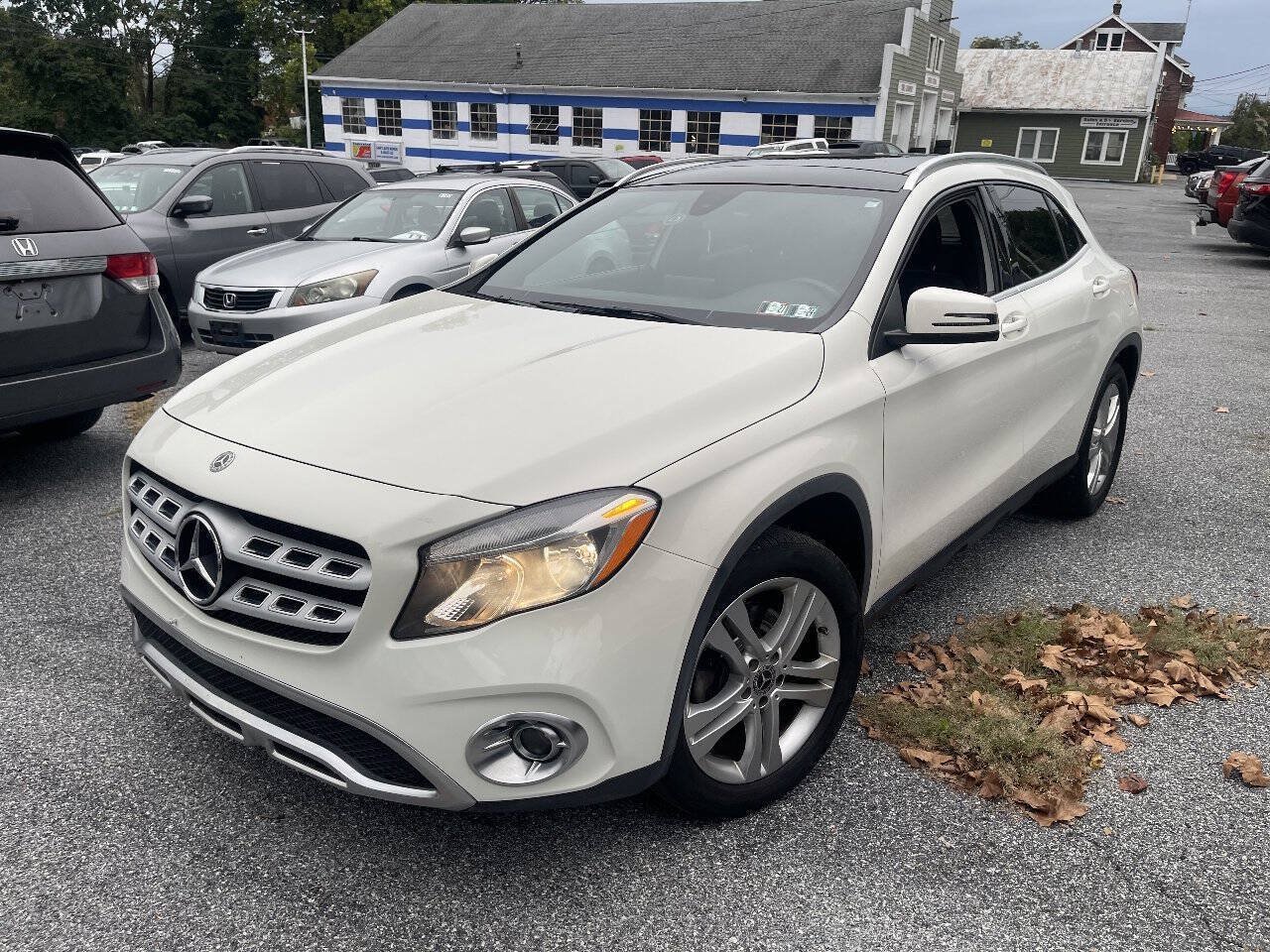 Used 2018 Mercedes-Benz GLA 250 4MATIC image 2