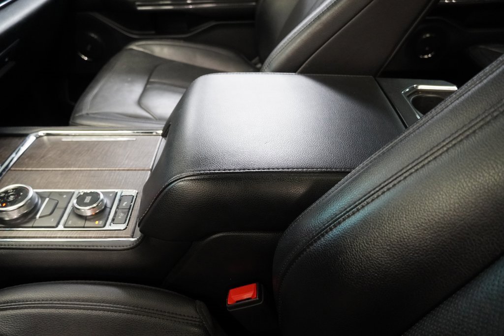 Used 2021 Ford Expedition Max Limited image 24
