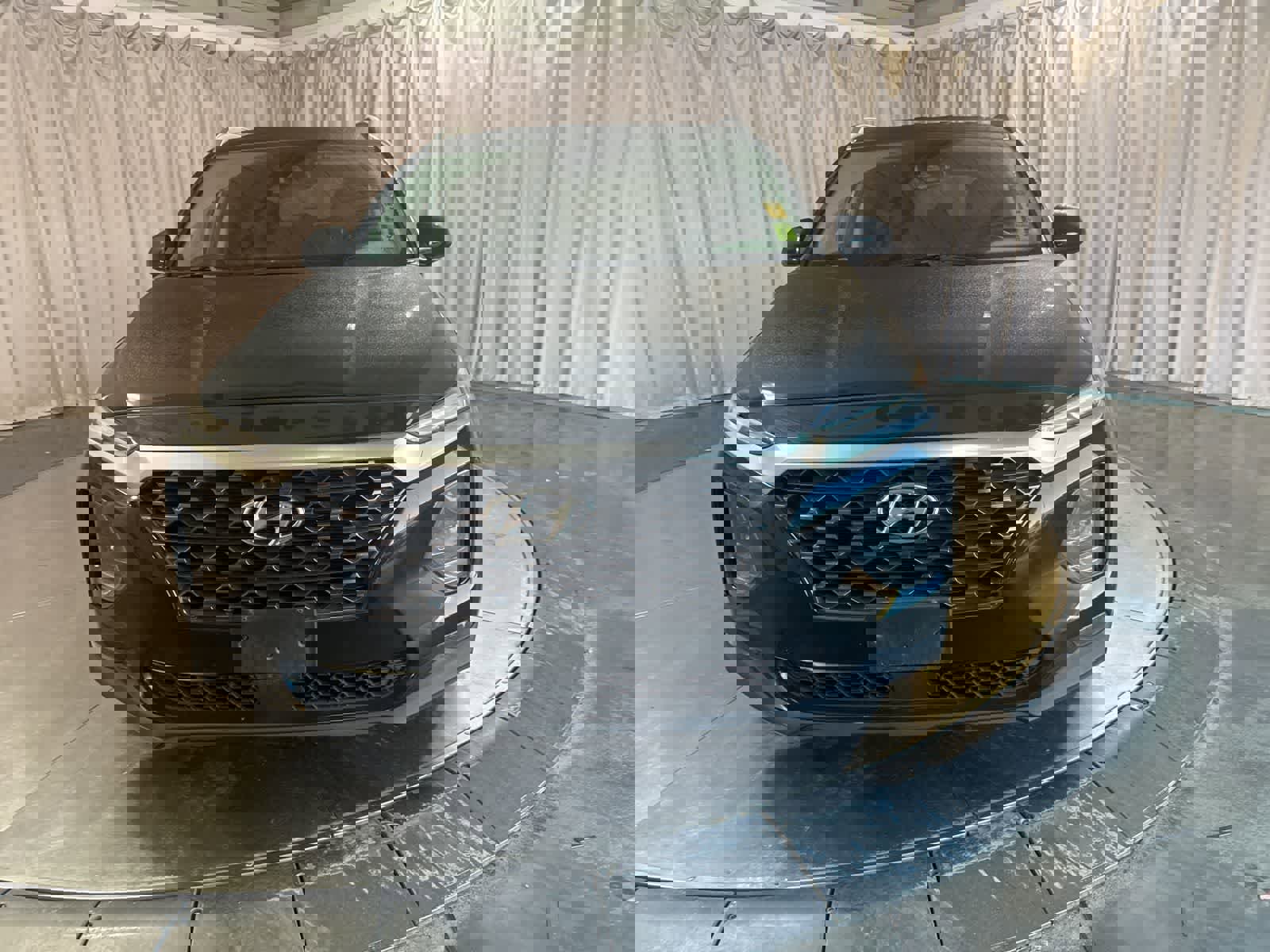 Used 2020 Hyundai Santa Fe SEL w/ Convenience Package image 2