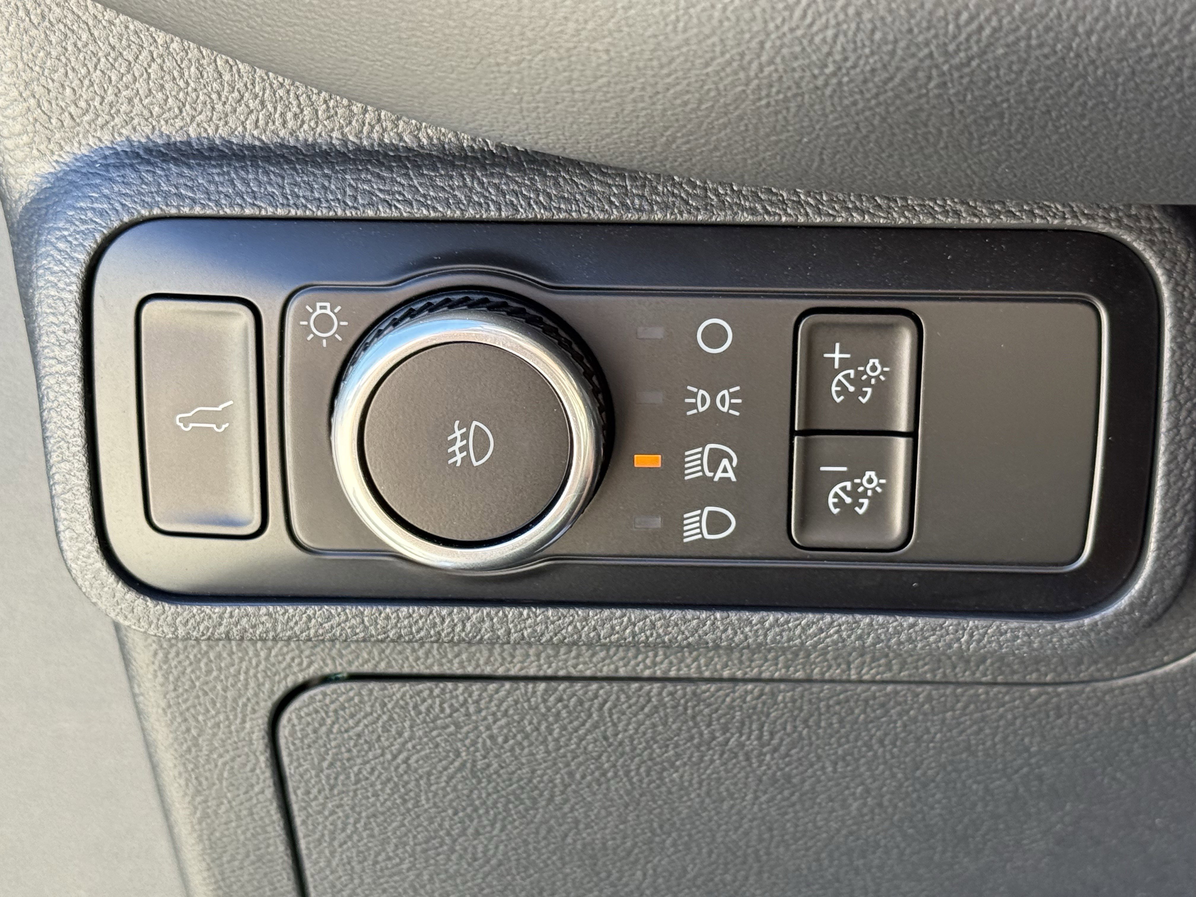 Used 2025 Ford Explorer ST-Line image 27