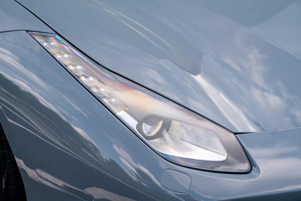 Used 2016 Ferrari 488 GTB RWD image 9