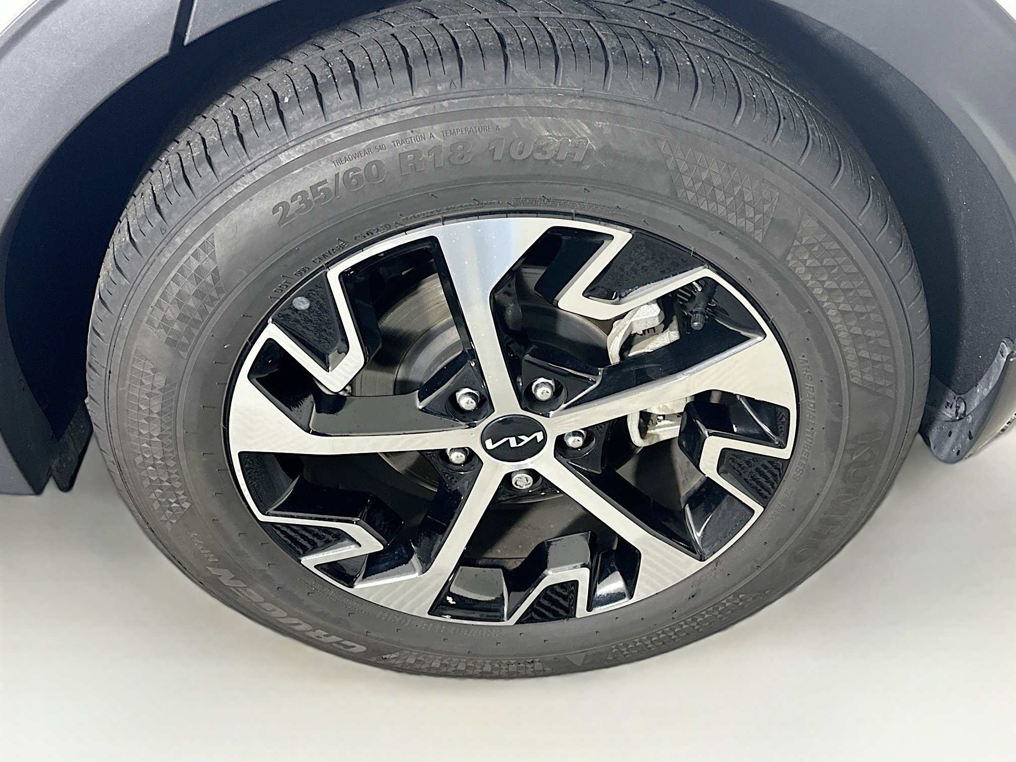 Used 2024 Kia Sportage EX image 11