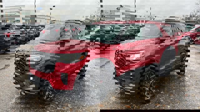 New 2026 Ford Explorer ST-Line w/ ST-Line Street Pack image 2