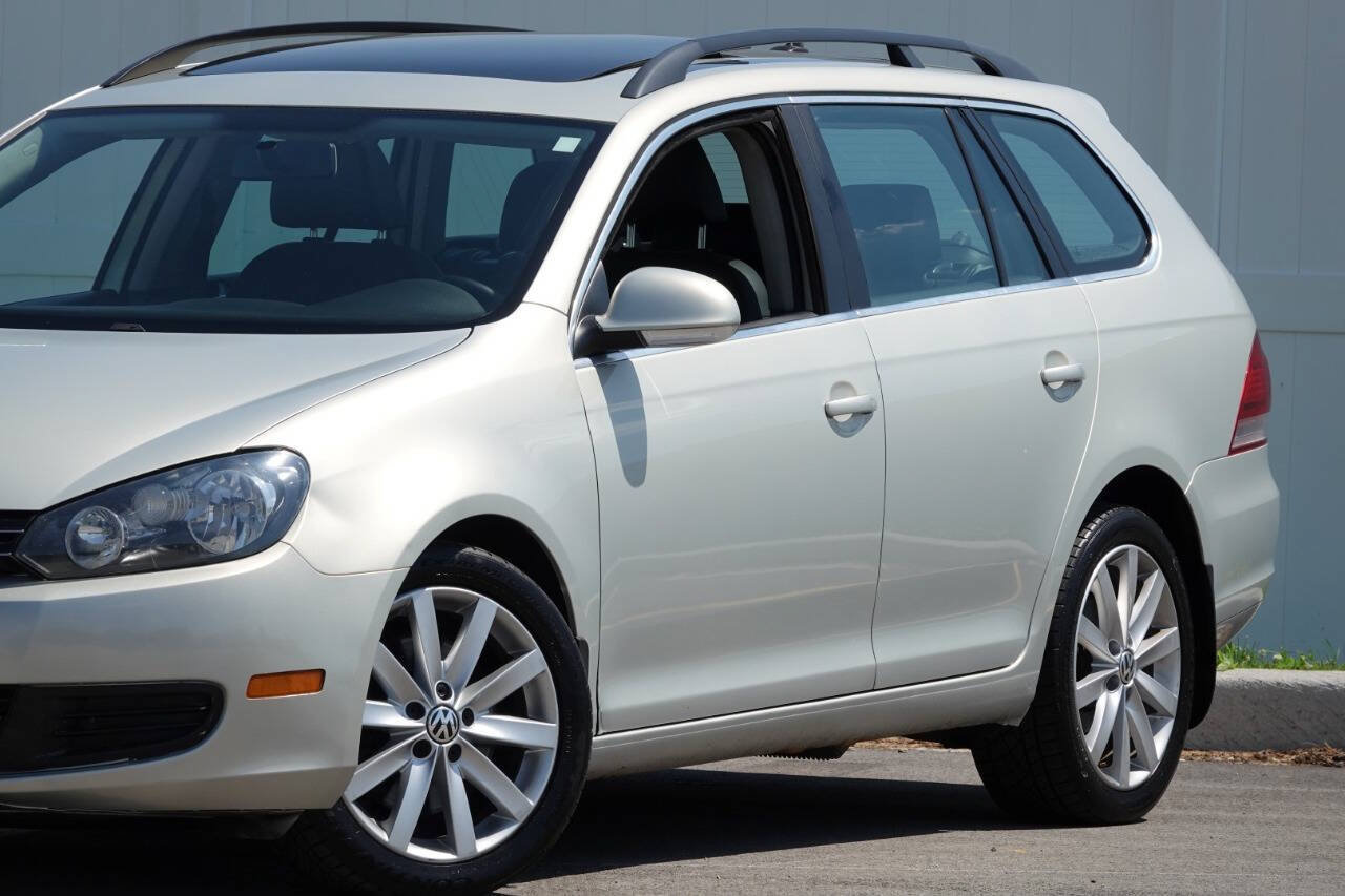 Used 2012 Volkswagen Jetta TDI FWD image 3