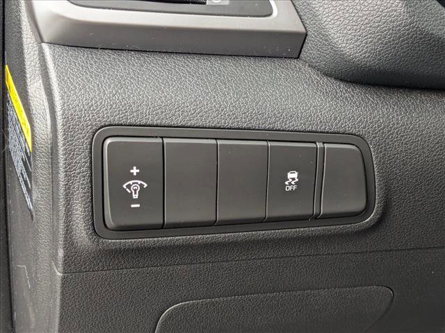 Used 2018 Hyundai Tucson SE image 11