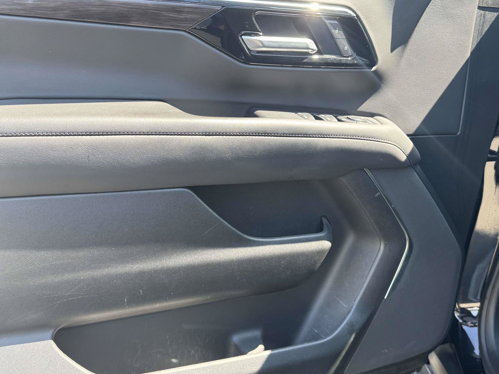 Used 2025 Chevrolet Tahoe LS AWD/4WD image 28