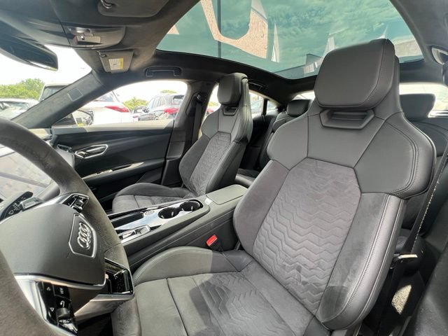 Used 2024 Audi e-tron GT Prestige AWD/4WD image 26