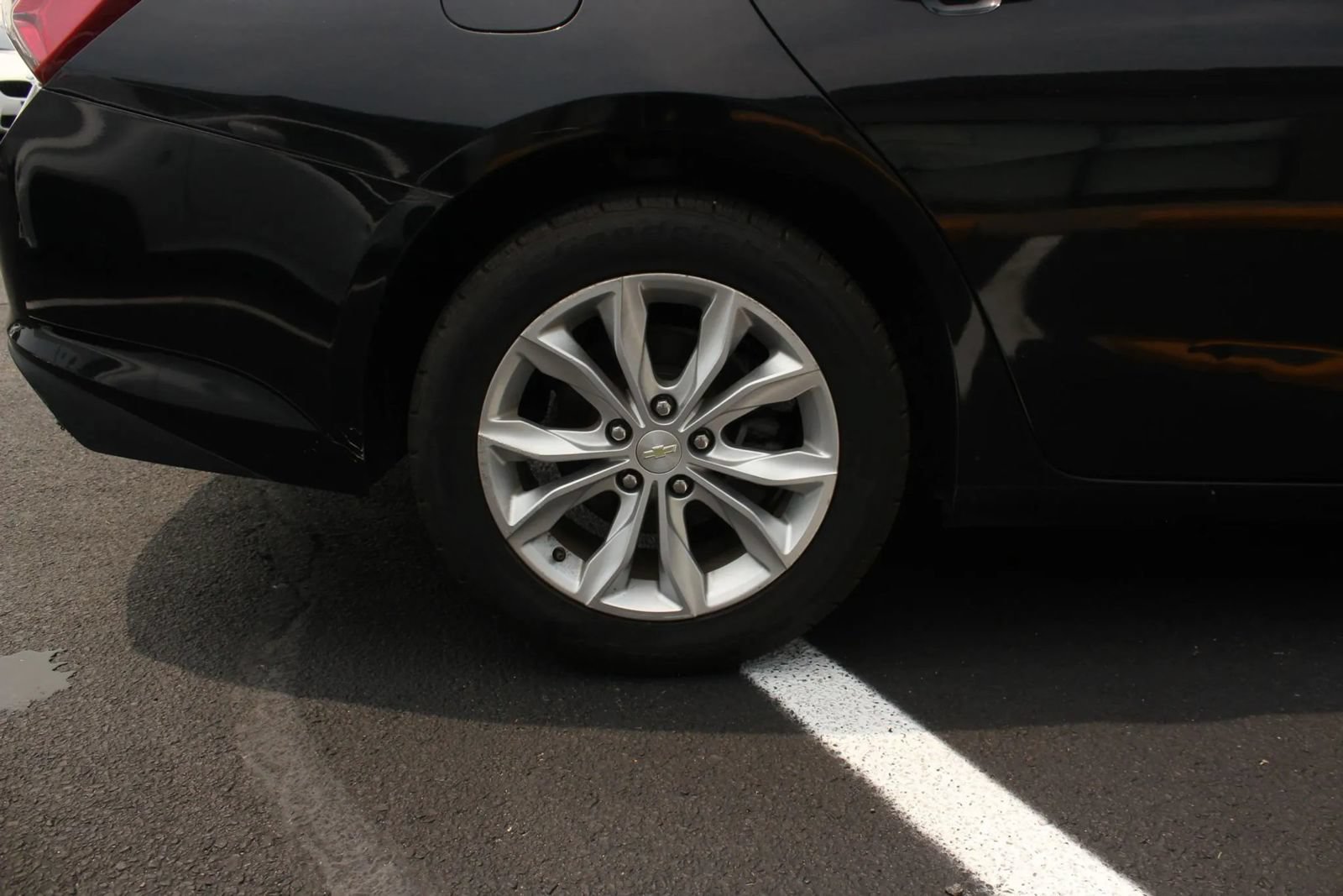 Used 2019 Chevrolet Malibu LT FWD image 7