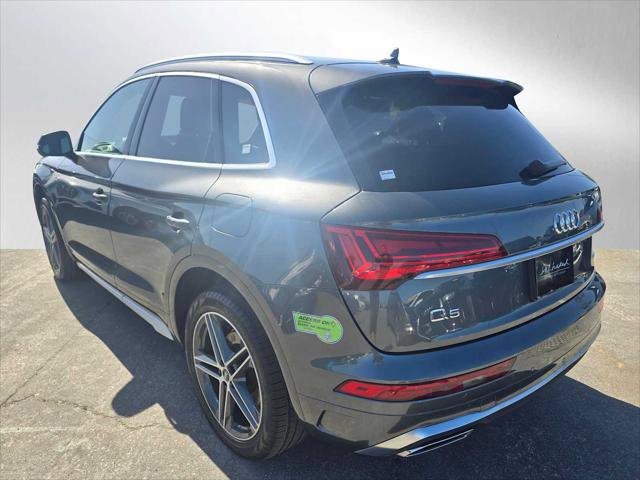 Used 2023 Audi Q5 e Premium w/ Convenience Package image 5
