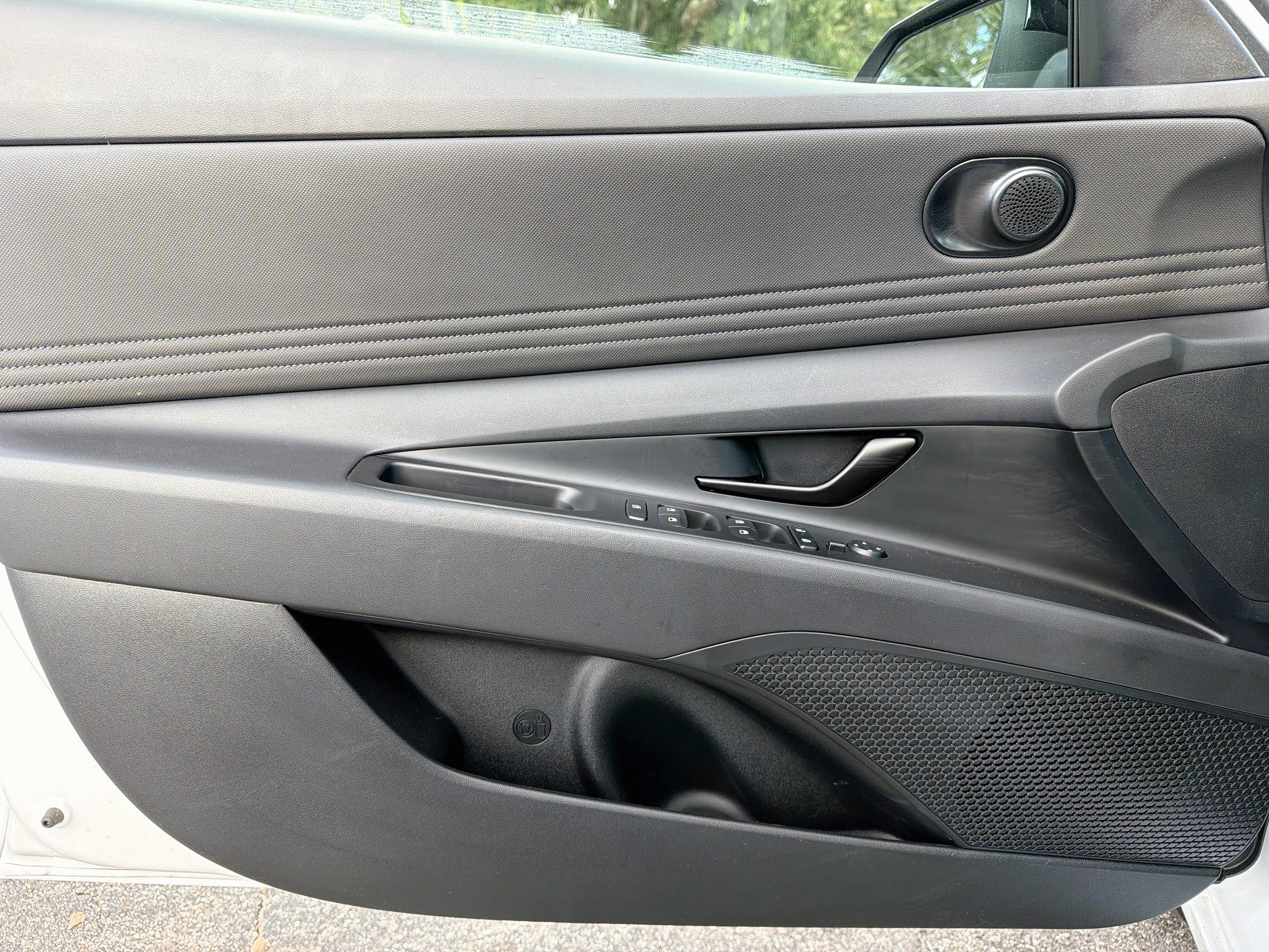 Used 2025 Hyundai Elantra Sport FWD image 20