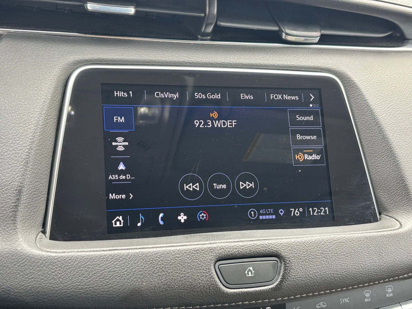 Used 2023 Cadillac XT4 Premium Luxury image 24